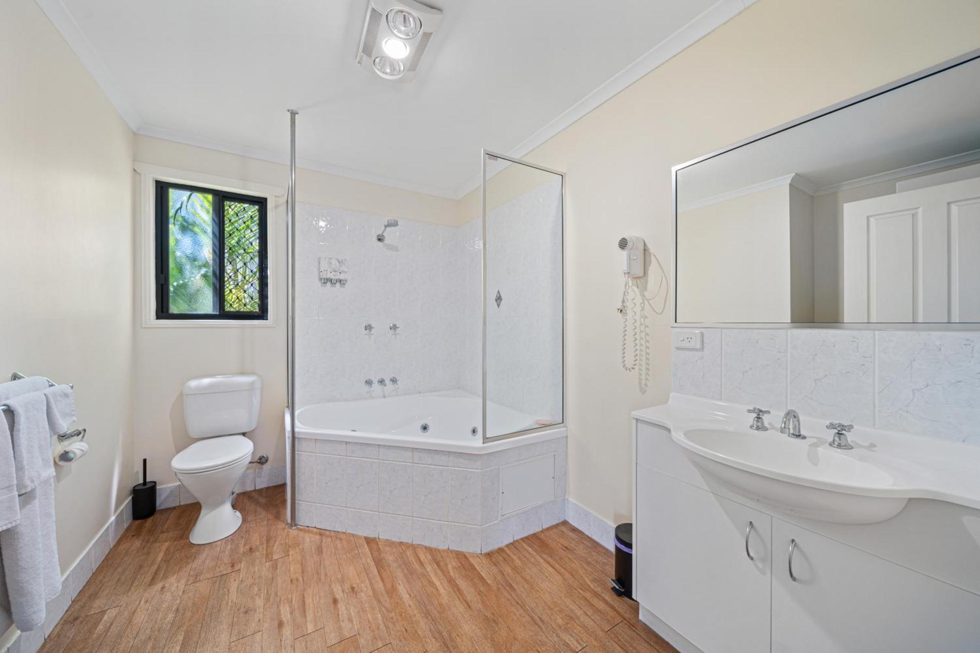 Emerald Motel Apartments מראה חיצוני תמונה